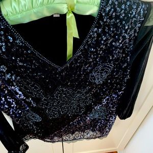 Black Ladies long sleeved top